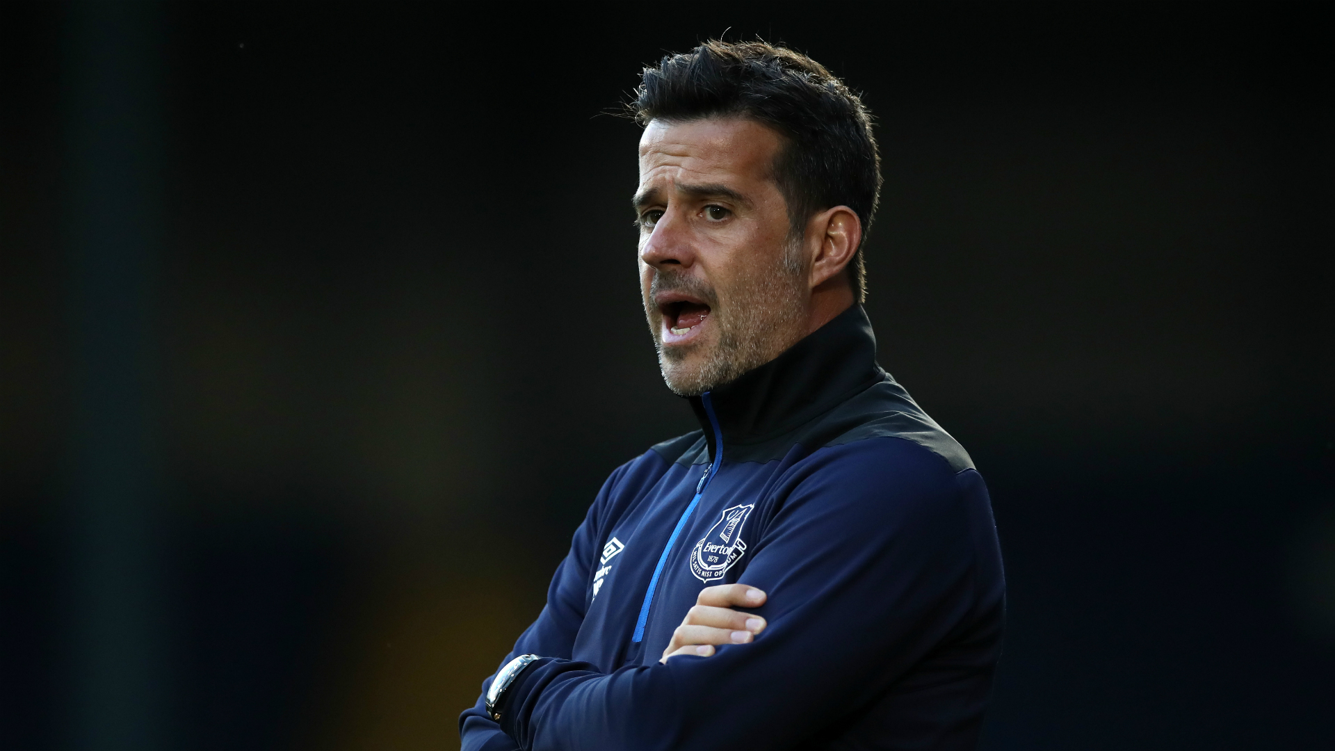 使他成功突 使他成功突