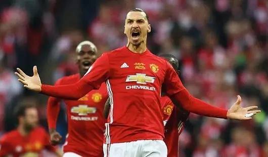 以曼联球迷 以曼联球迷